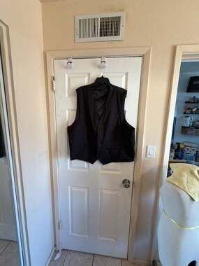 Midtown Man Formal Wear Men's Black Vest Size XXL